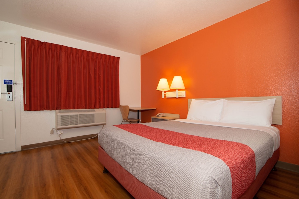 Motel6 Belmont, CA San Francisco Redwood City 30/61
