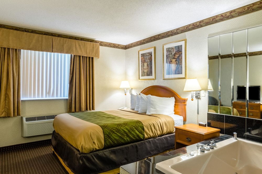 FairBridge Inn Express Pittsfield MA 14/51