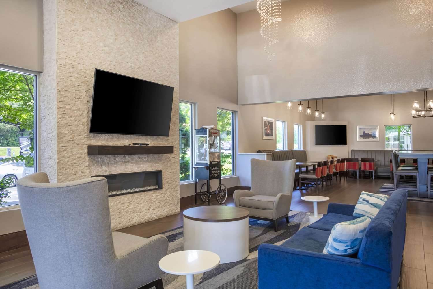 Comfort Suites Nashville Airport - BNA 45/52