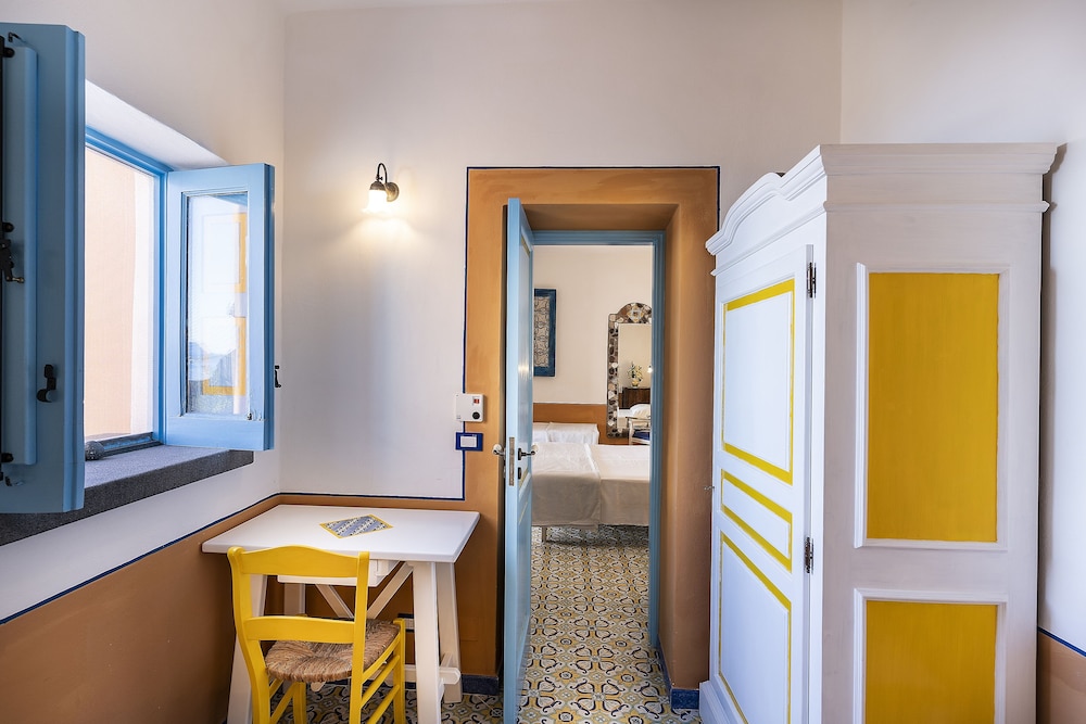 Hotel Mamma Santina 46/50