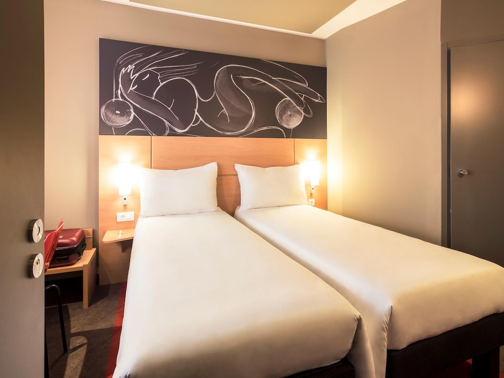 Ibis Yerevan Center 16/67