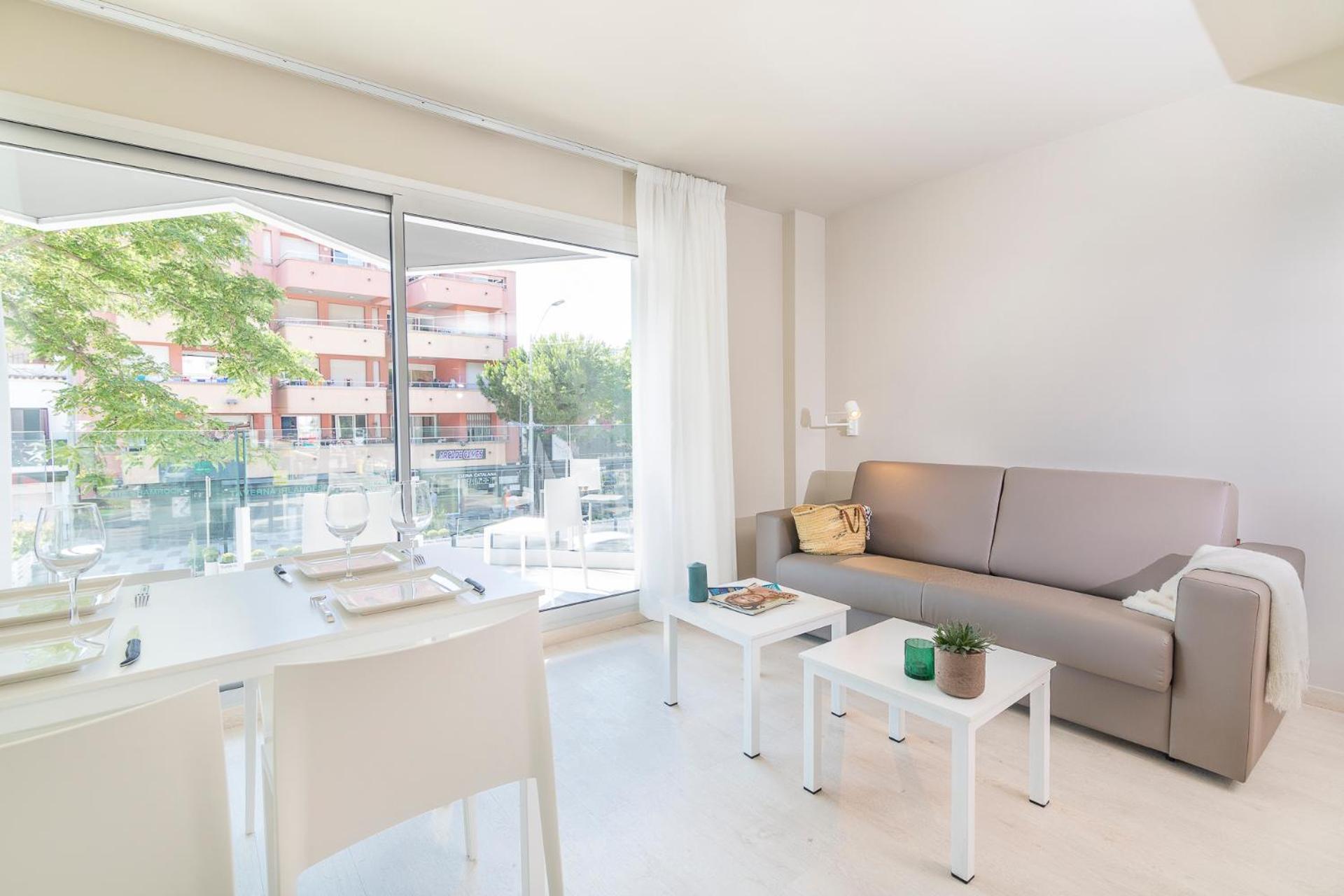 Daro Apartments 37/51