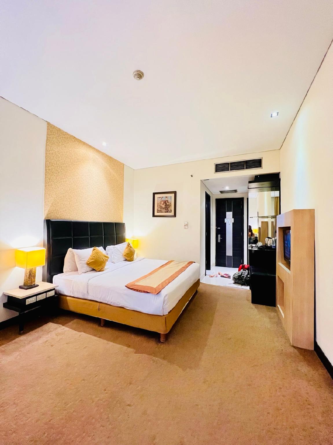Superior, King Bed