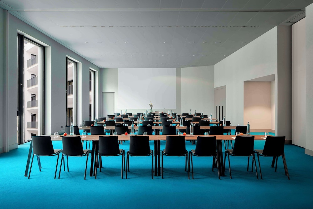 NH Collection Frankfurt Spin Tower 39/50