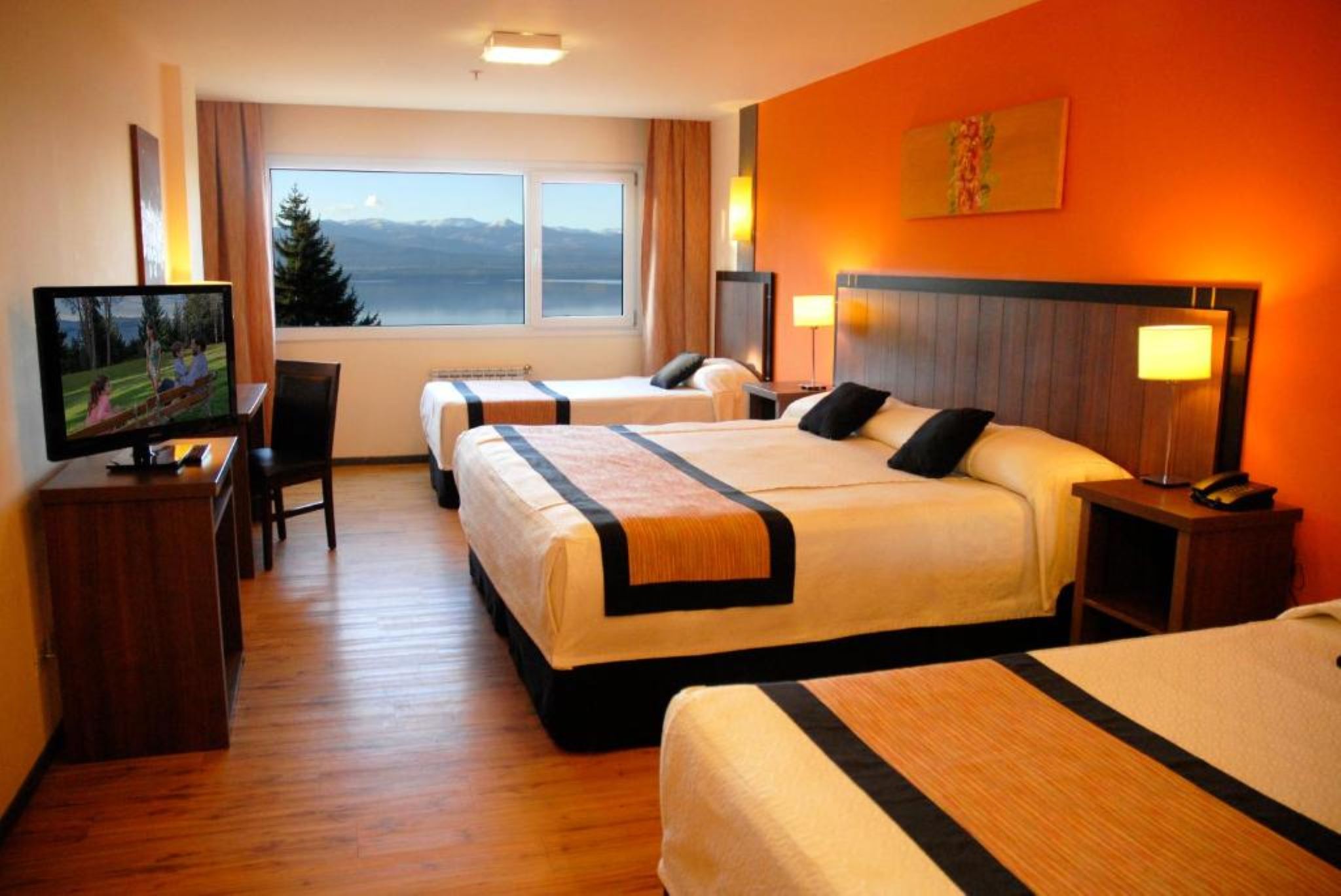 Superior, Quadruple, Lake View