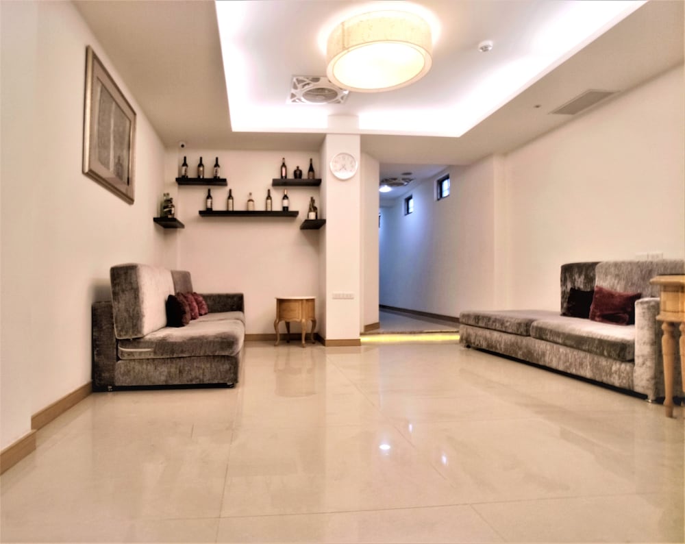 West 59 Inn 18/26