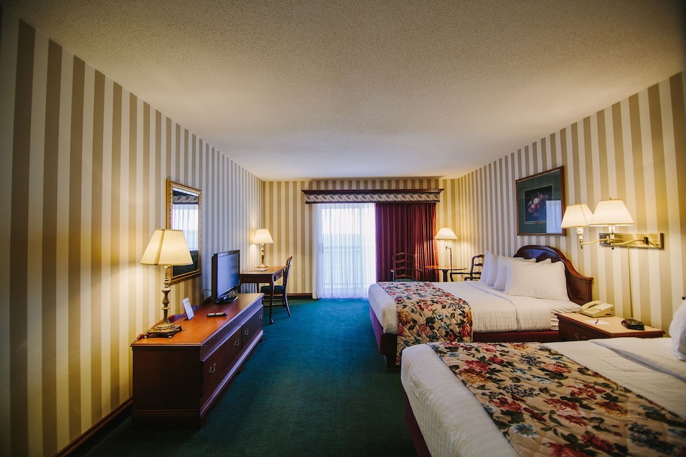 ROOM, 2 QUEEN BEDS, BAY FRONT, BALCONY OR PATIO