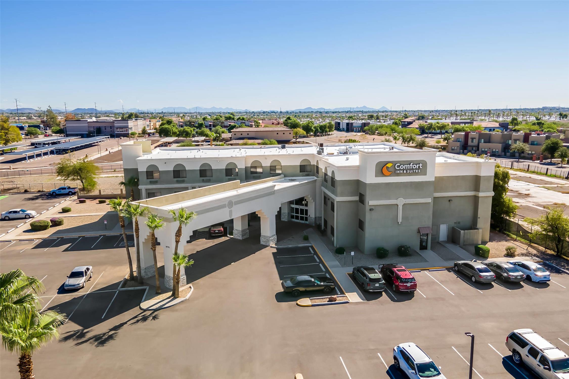 Comfort Inn and Suites Surprise Near Sun City West 50/55
