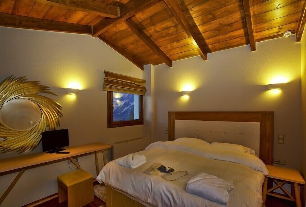 Anavasi Mountain Resort 10/50