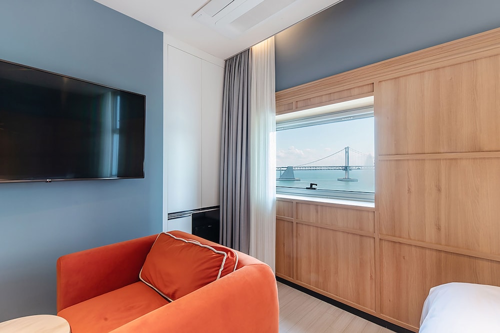H Avenue Hotel Gwangali Beach 27/50