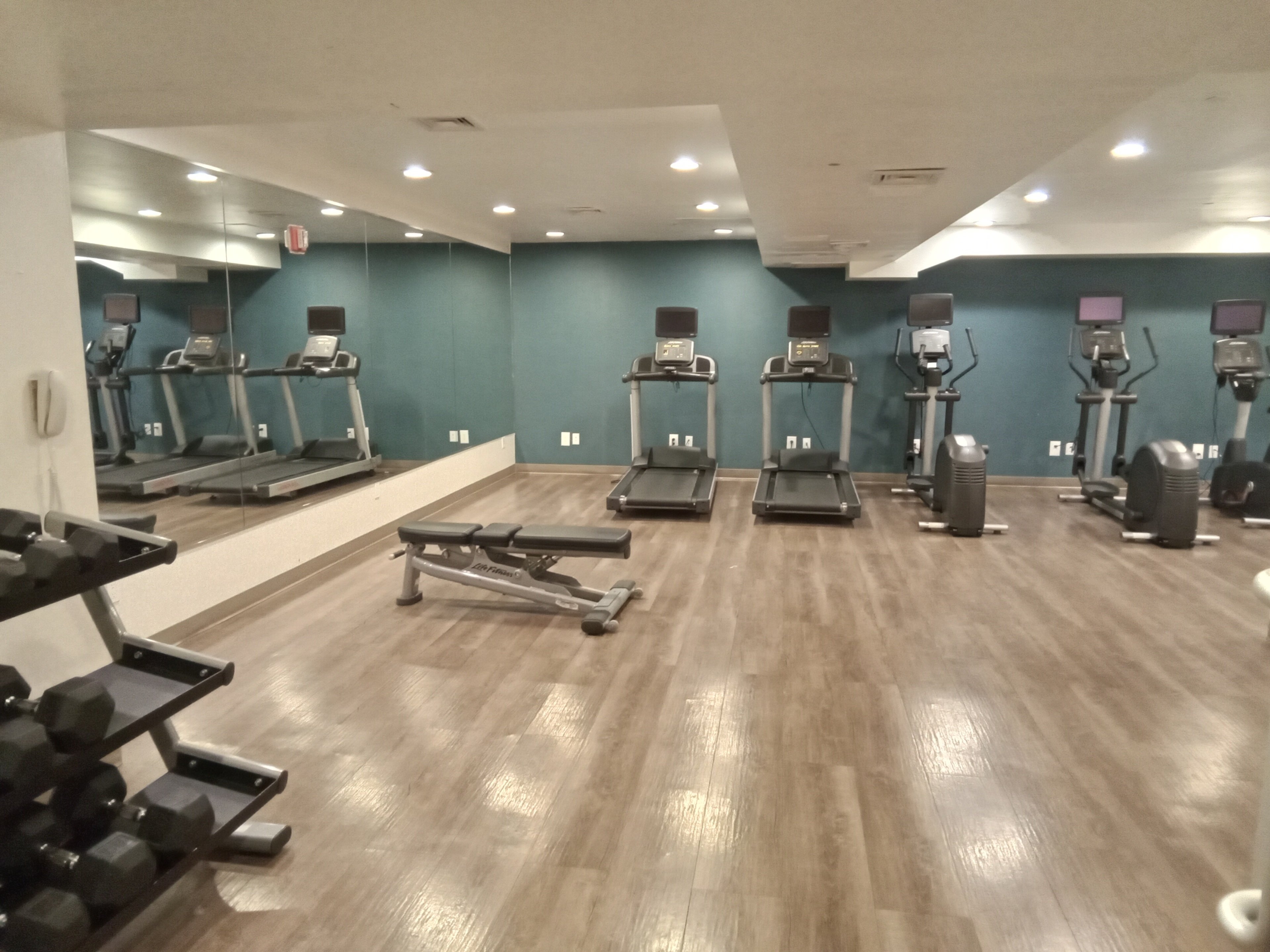 Holiday Inn Express Queens - Maspeth 36/65