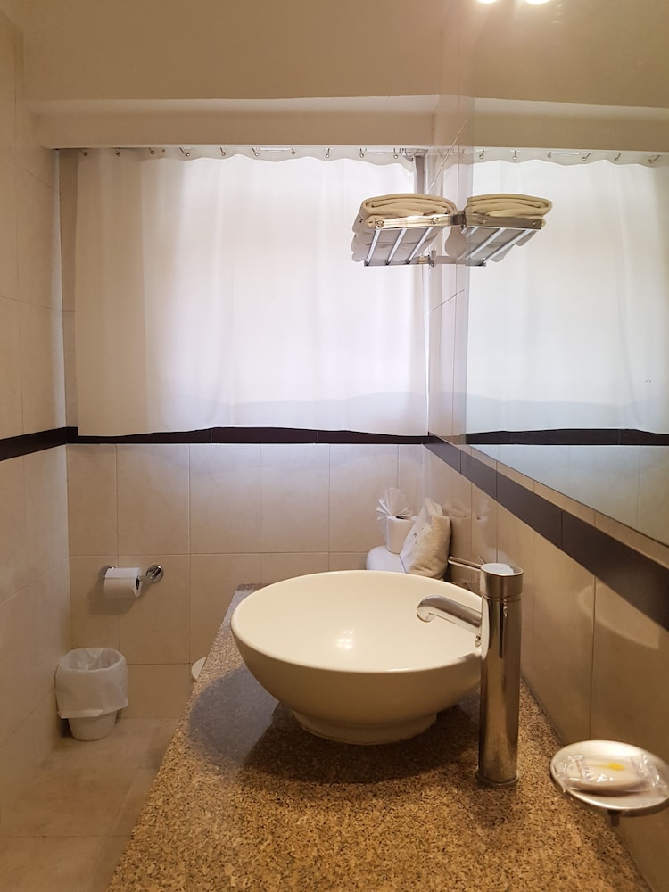 Hotel Roble 38/38