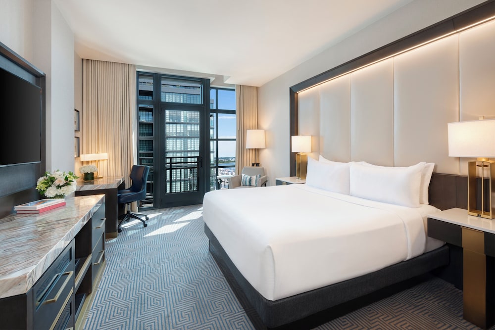 Premium, King Bed, Wharf View, French Balcony, Balcony