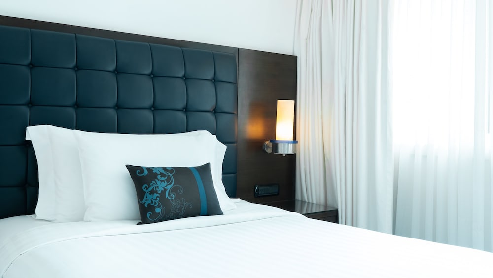 Night Hotel Bangkok (formerly Dream Hotel Bangkok) 29/81