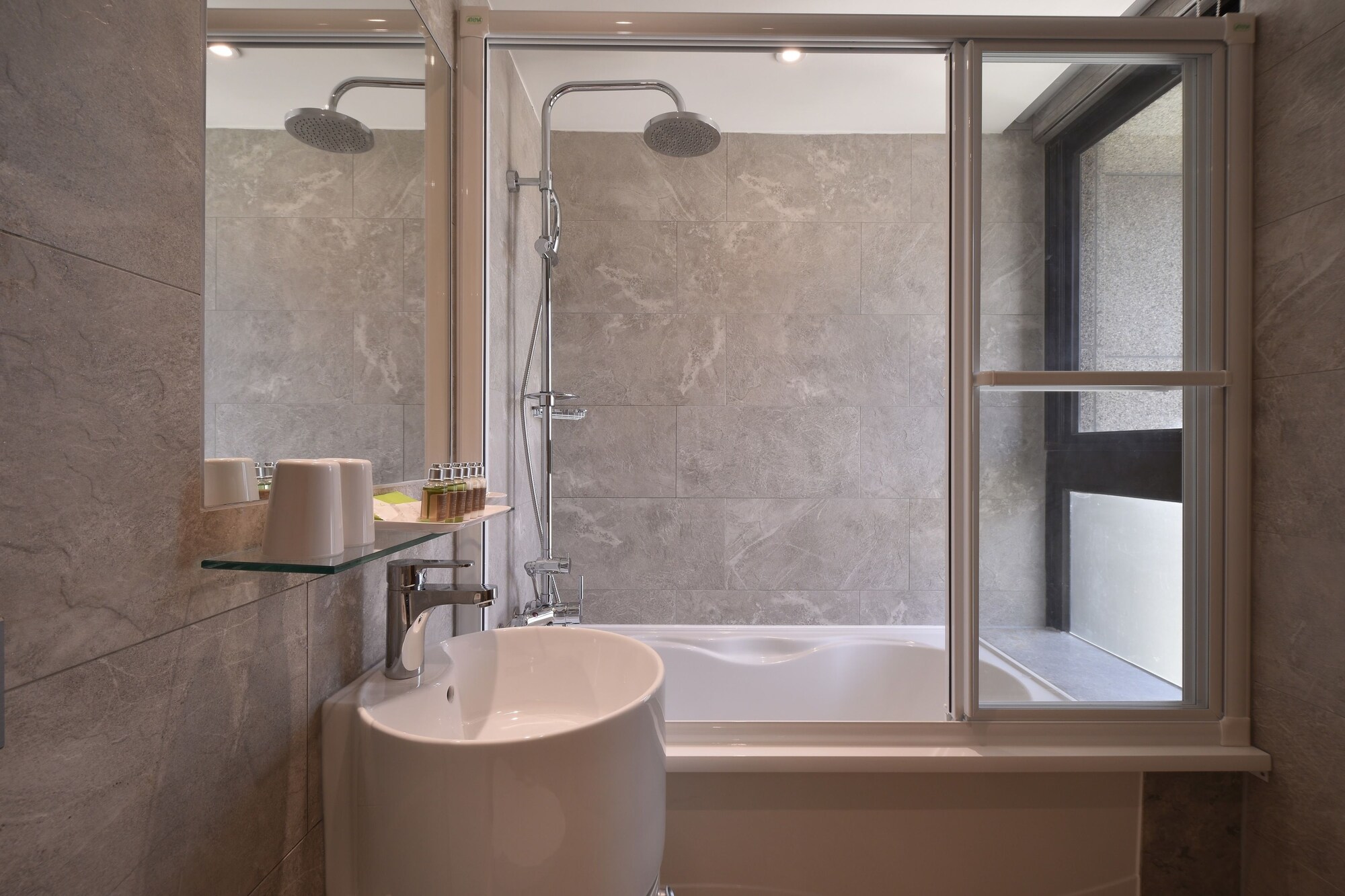 غرفة قياسية بسرير كينج، Green World Hotel Songshan 5/6