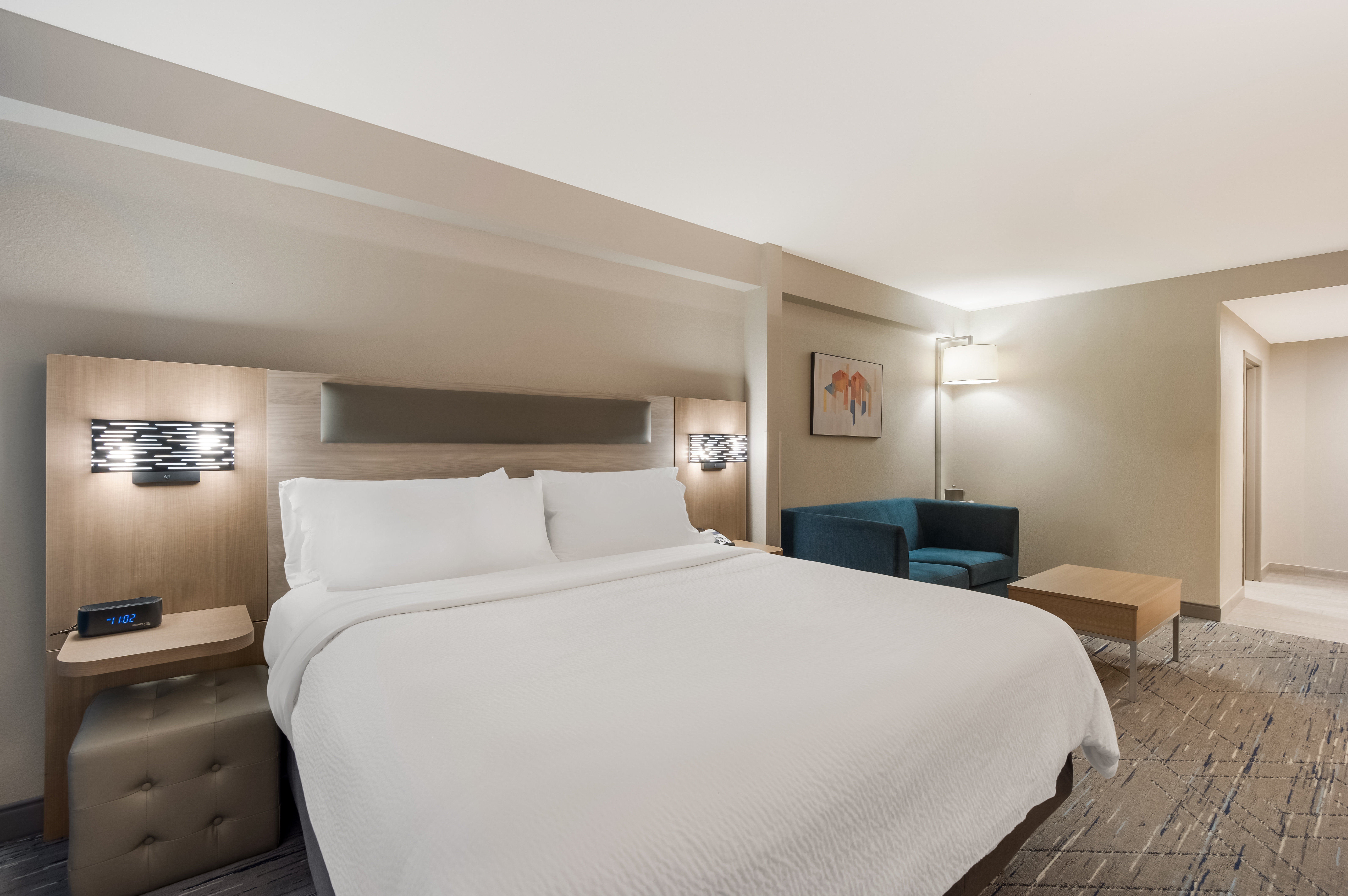 Suite, King Bed, Extra Floor Space