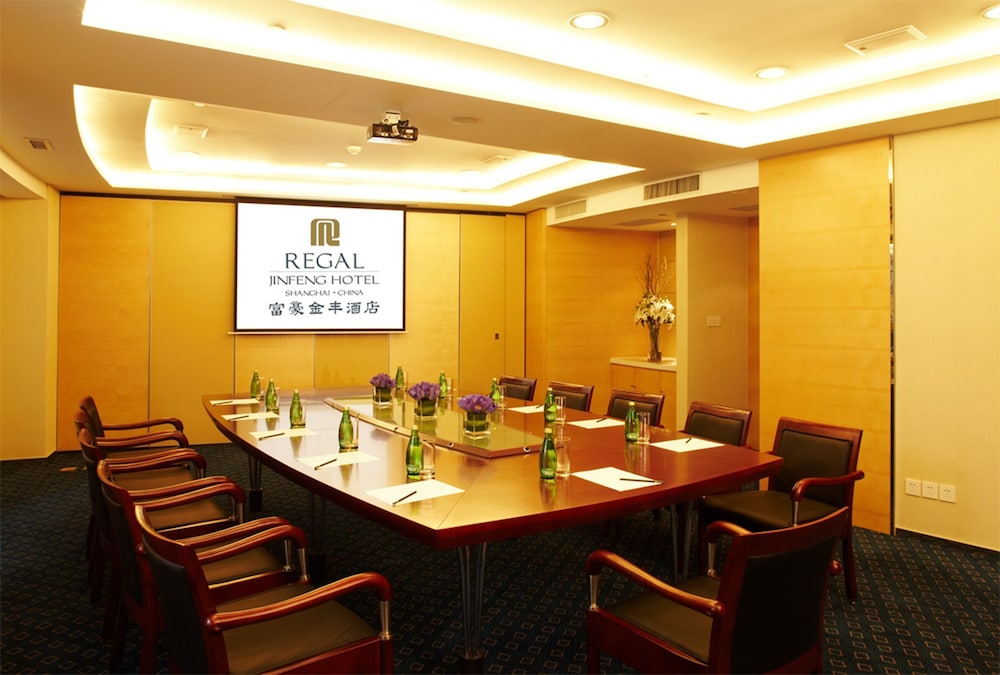 Regal Jinfeng 49/56
