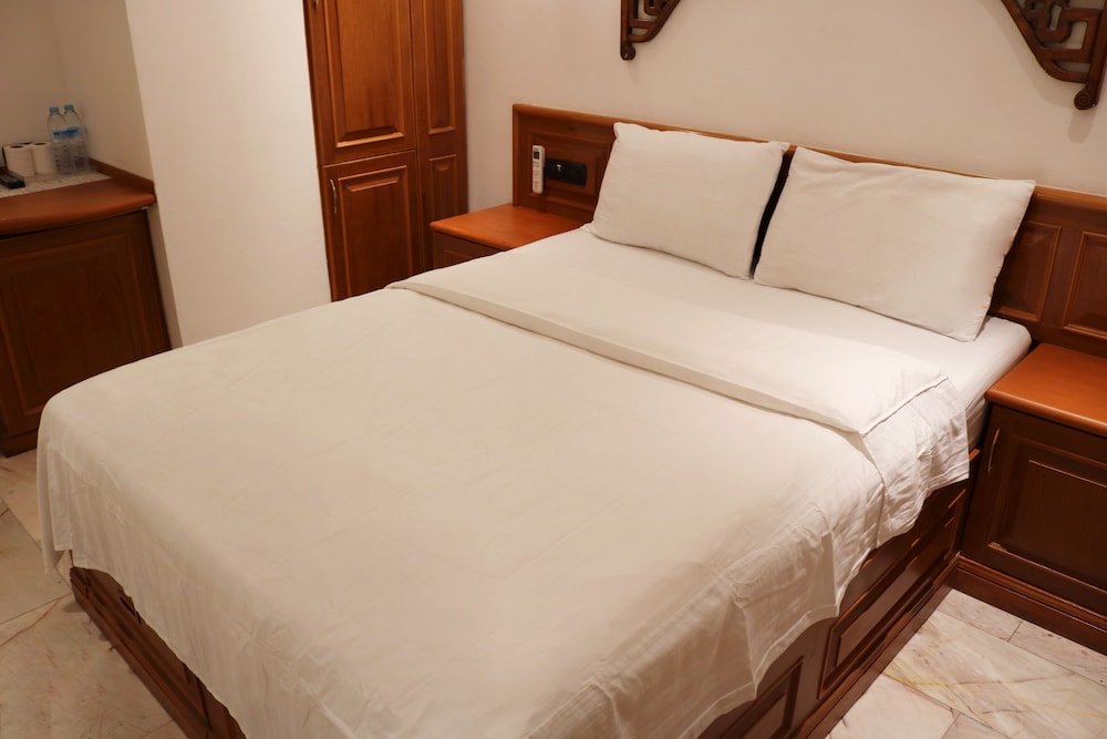 Max Hotel 16/63