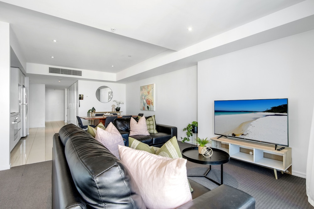 H Residences - We Accommodate 27/40