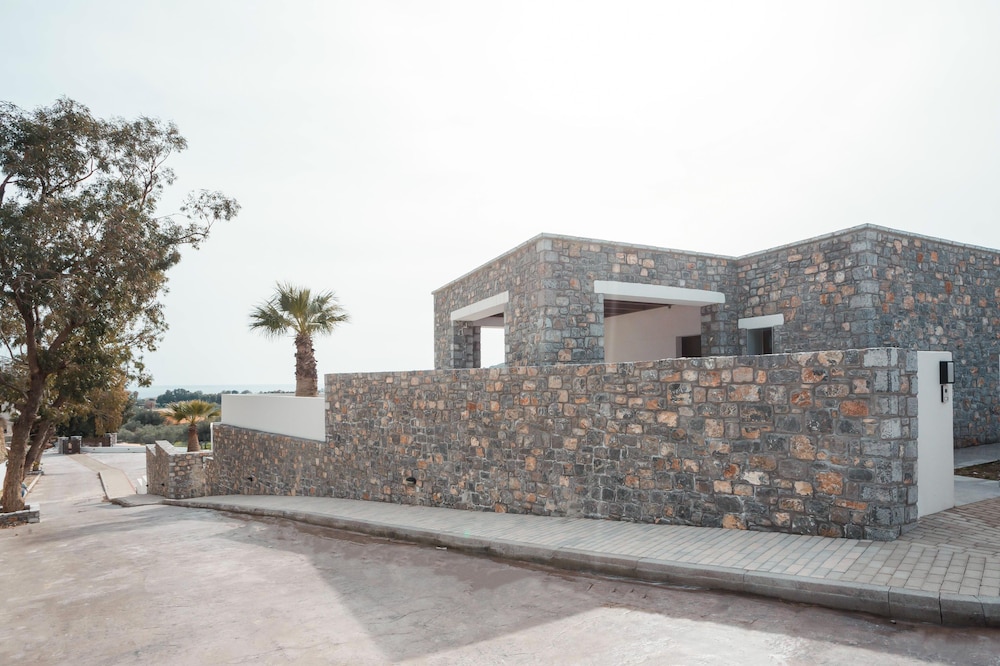 Terra Pietra Luxury Villas & Suites 37/42