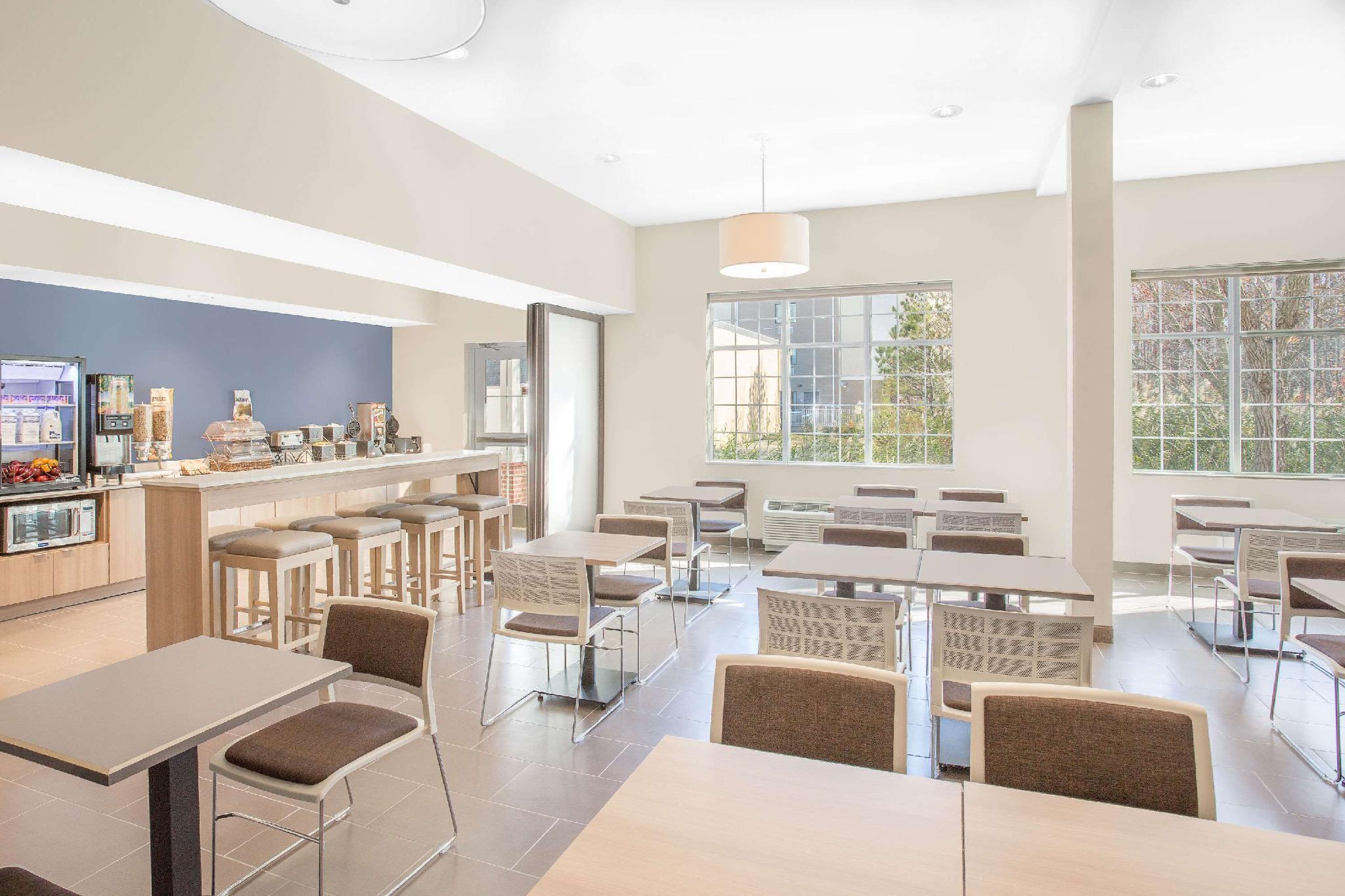 Microtel Inn and Suites By Wyndham Ocean City 29/36