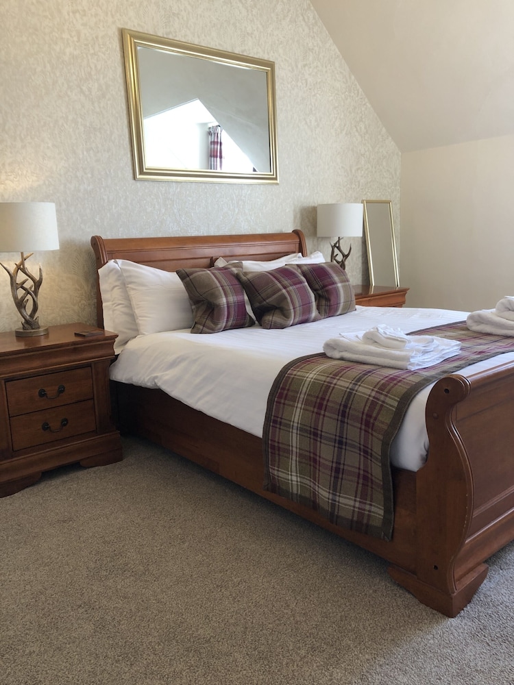 The Millcroft Hotel 13/50