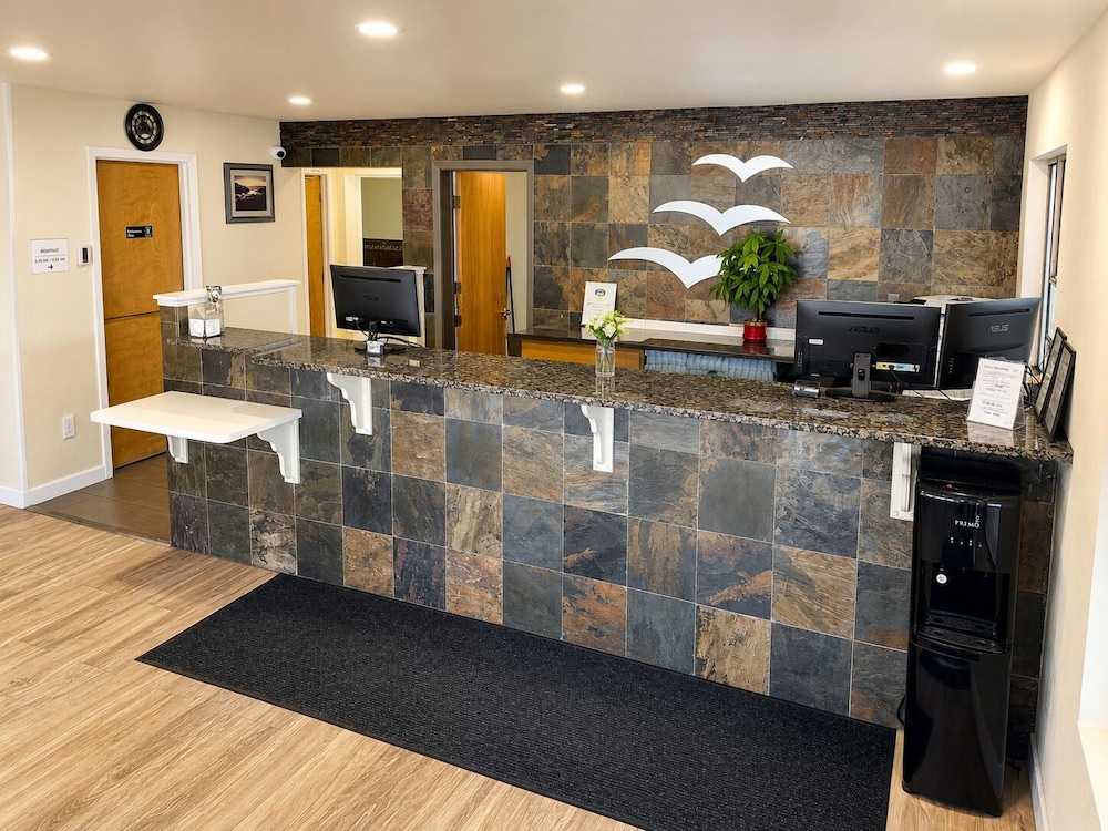 Seabird Lodge by Magnuson Worldwide 8/67