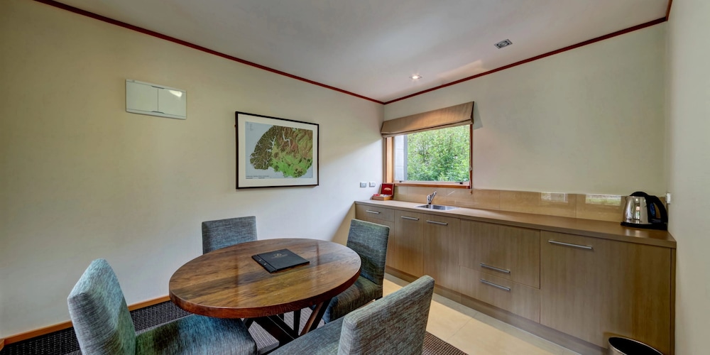 Distinction Te Anau Hotel and Villas 31/68