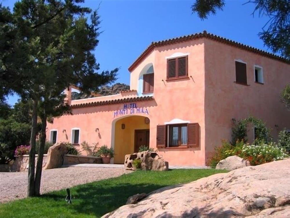 Hotel Monti Di Mola 8/61