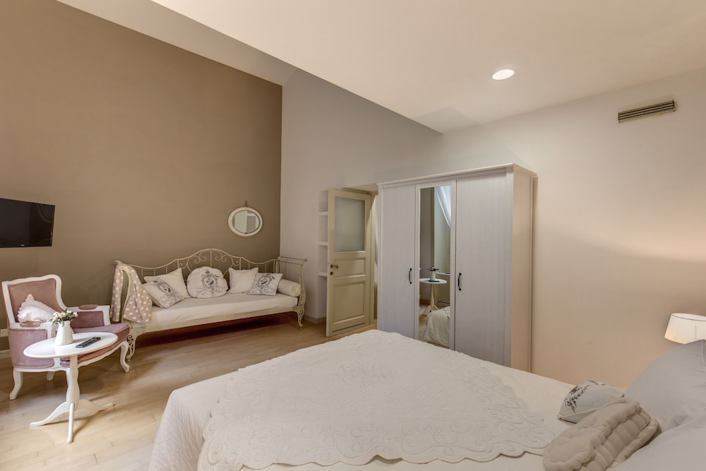 Trevi Miracle Suite 6/37