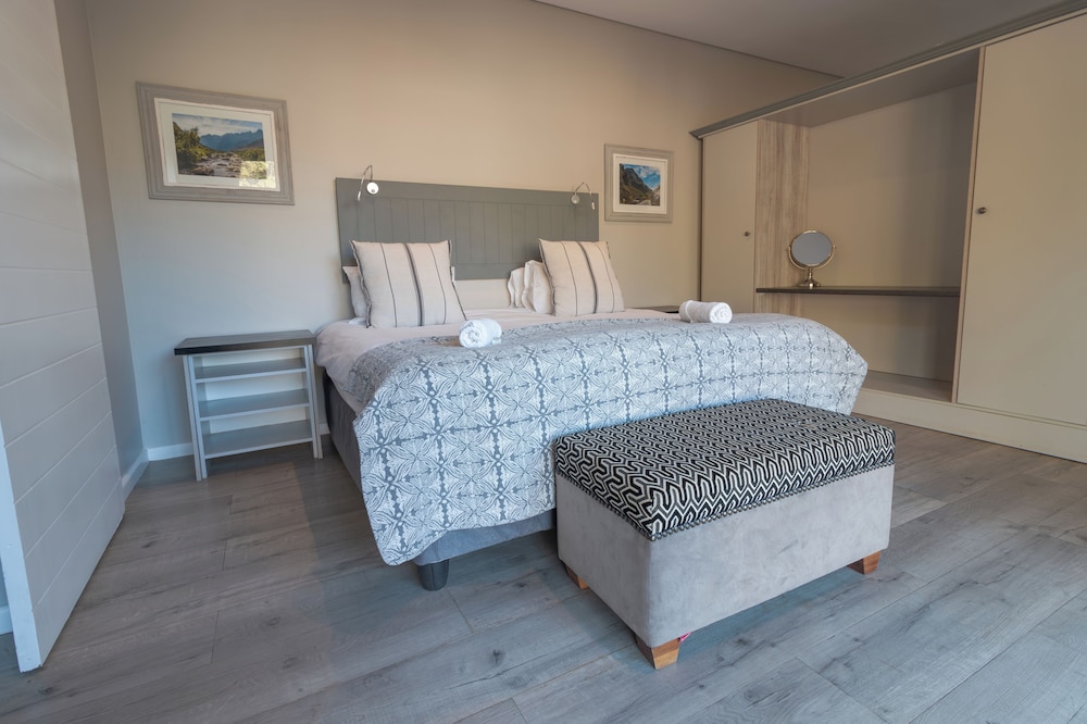 Du Kloof Lodge 12/22