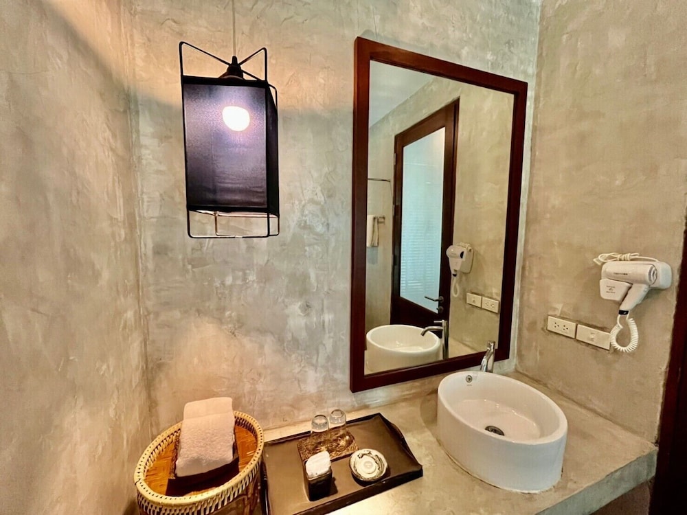 Mukrada House 50/50