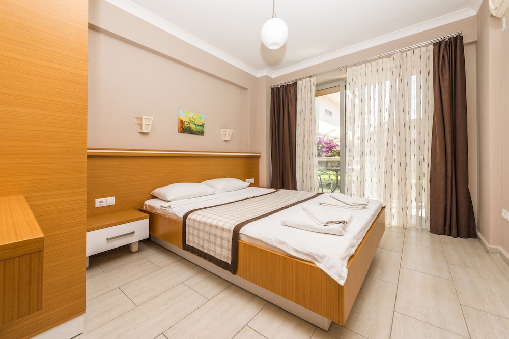 2 BEDROOMS, APARTMENT