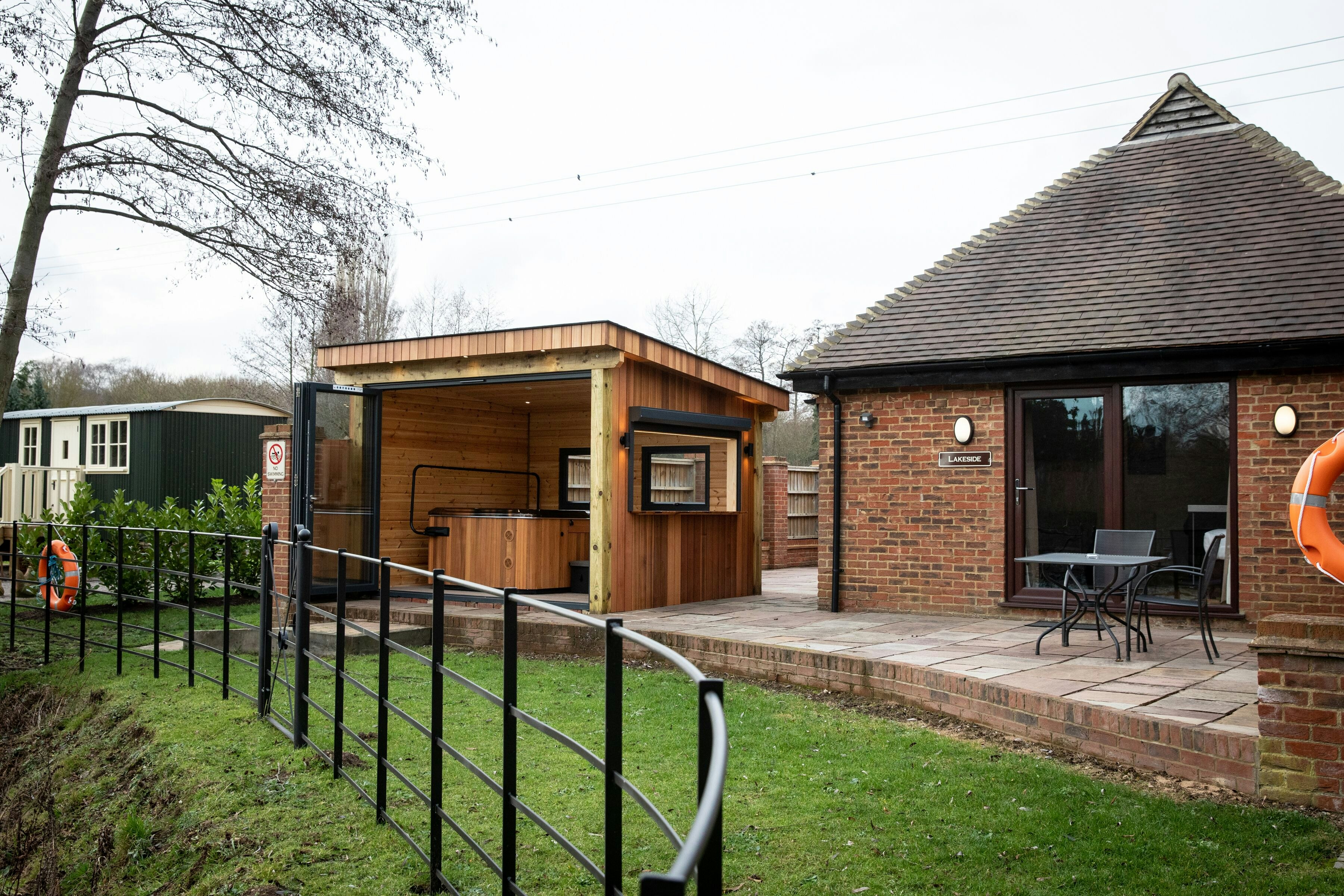 Tewin Bury Farm Hotel 27/38