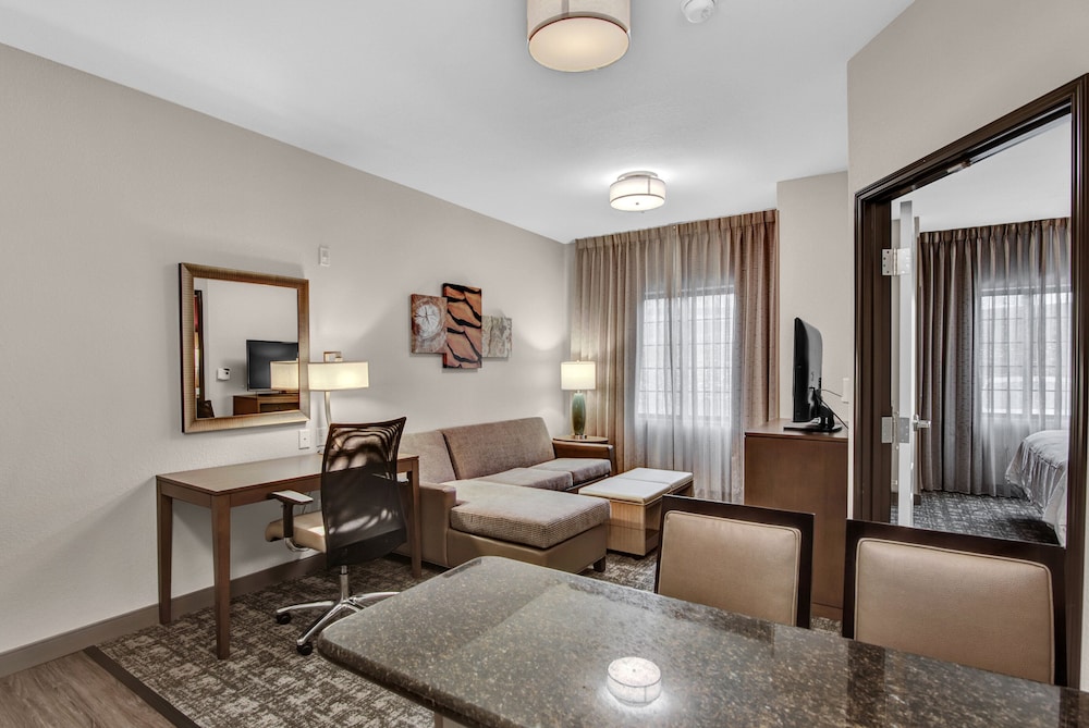 جناح بسرير كينج بغرفة نوم واحدة بمطبخ لذوي الإعاقة، Staybridge Suites Salt Lake-West Valley City 3/5