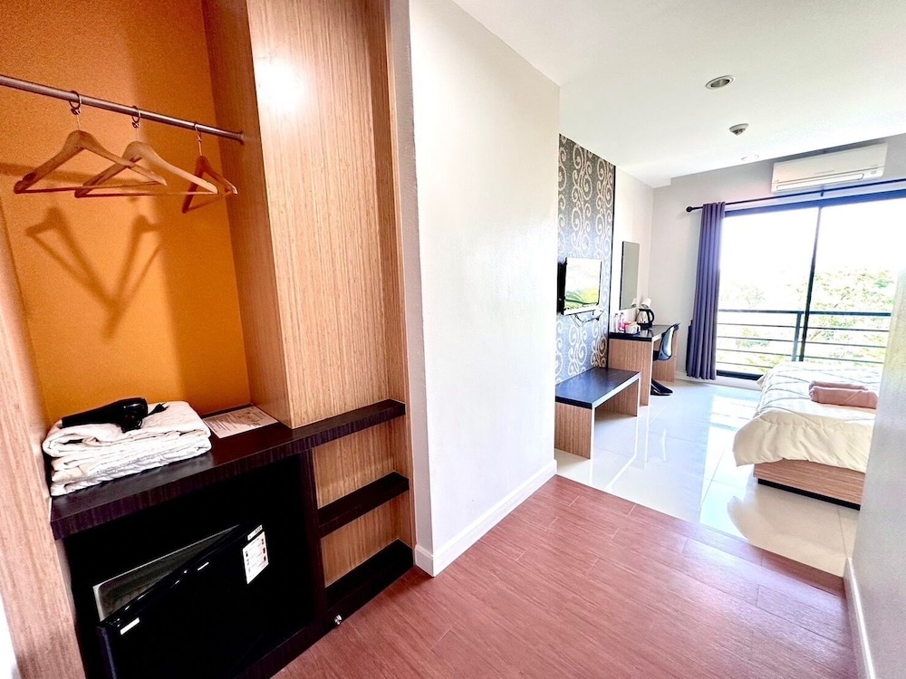 I-Hotel Khonkaen 9/19