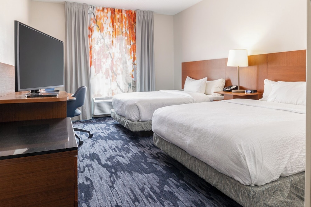 استوديو بسريرين كوين لذوي الإعاقة، Fairfield Inn Suites By Marriott Cincinnati Eastgate 2/3
