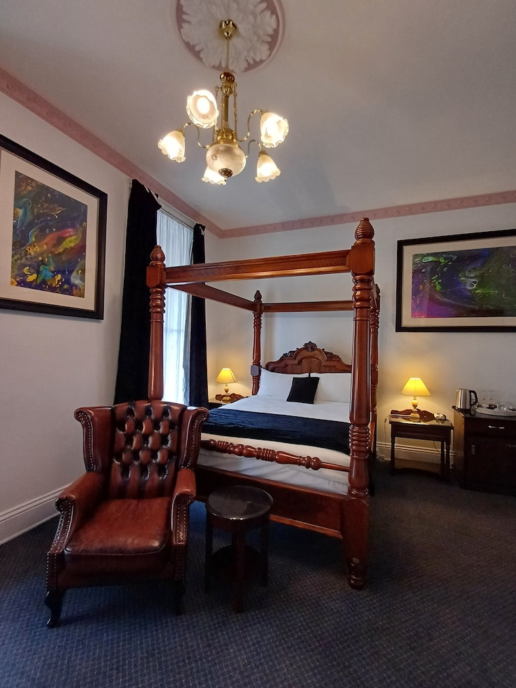 Art Hotel on York 50/65