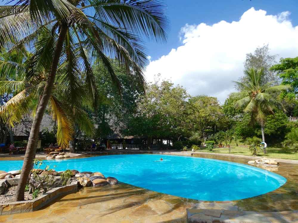 Papillon Lagoon Reef Hotel 53/61