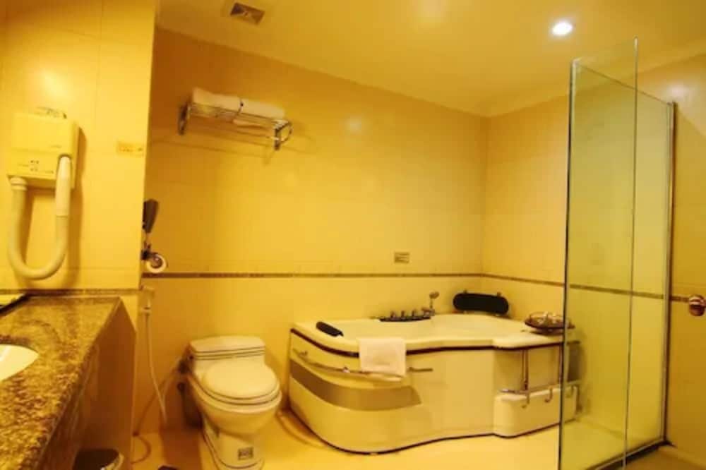 Golden View Hotel Batam 19/38