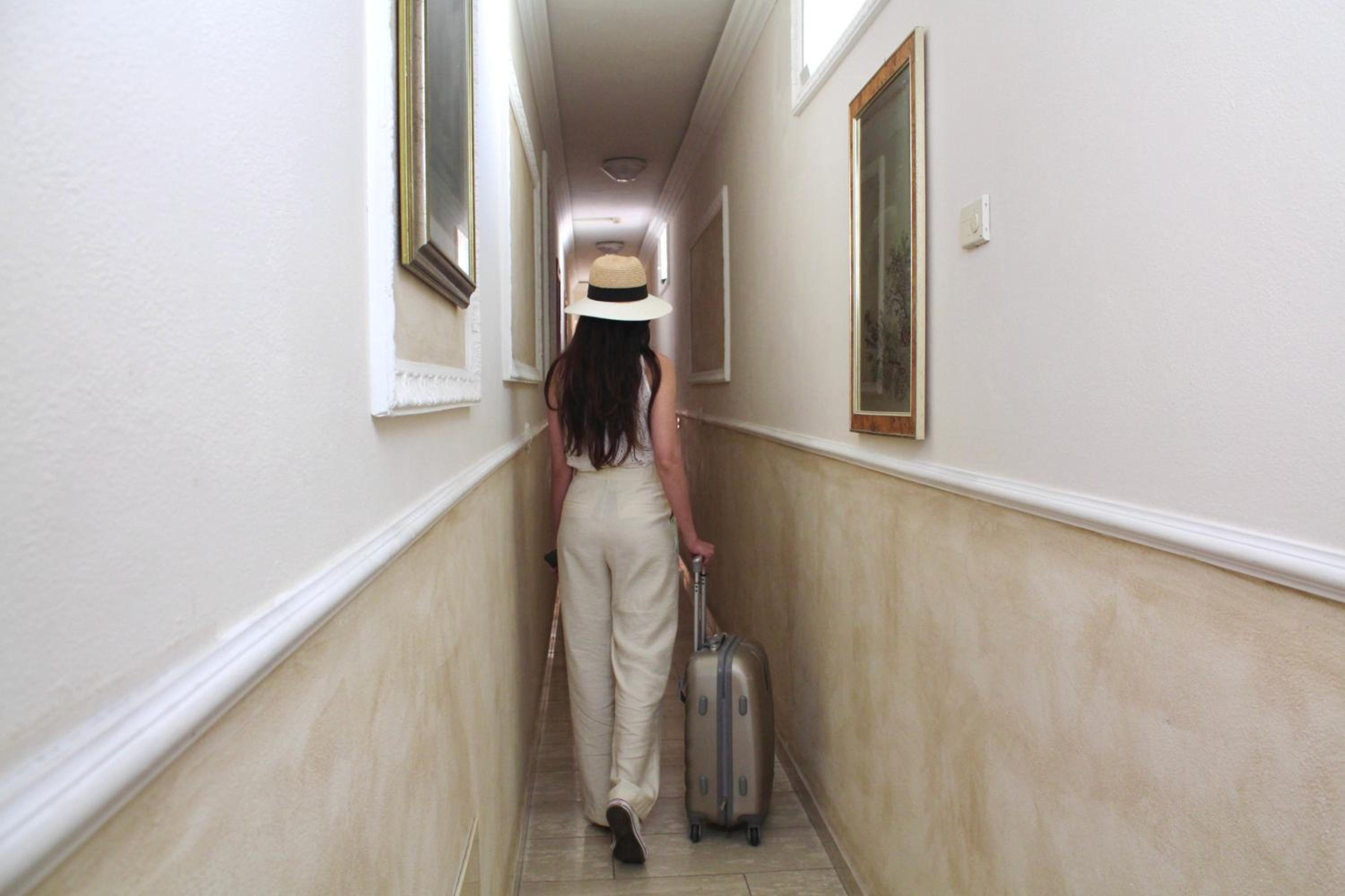 Tahiti Hotel 7/50