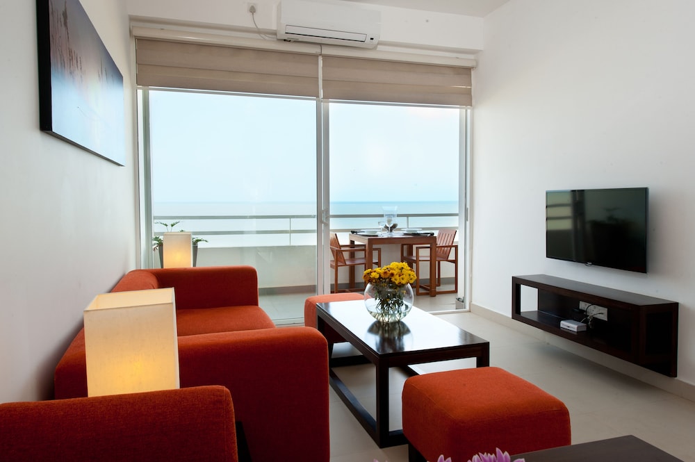 The Beach - All Suite Hotel 26/50