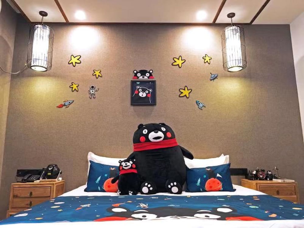 Shanghai Linyin Holiday Hotel 35/71