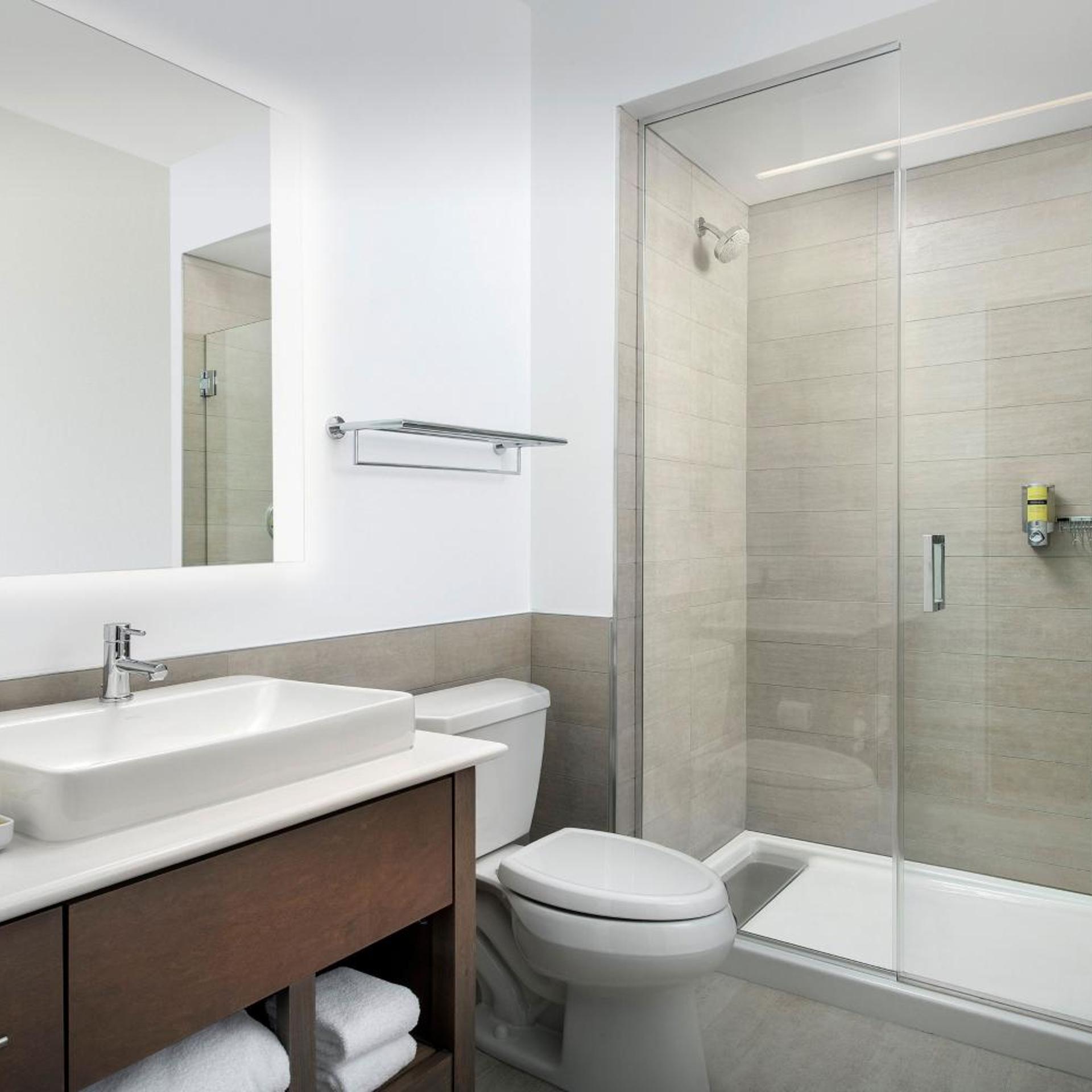 1 Bedroom, Connecting, Studio, Suite, King Bed, Sofa