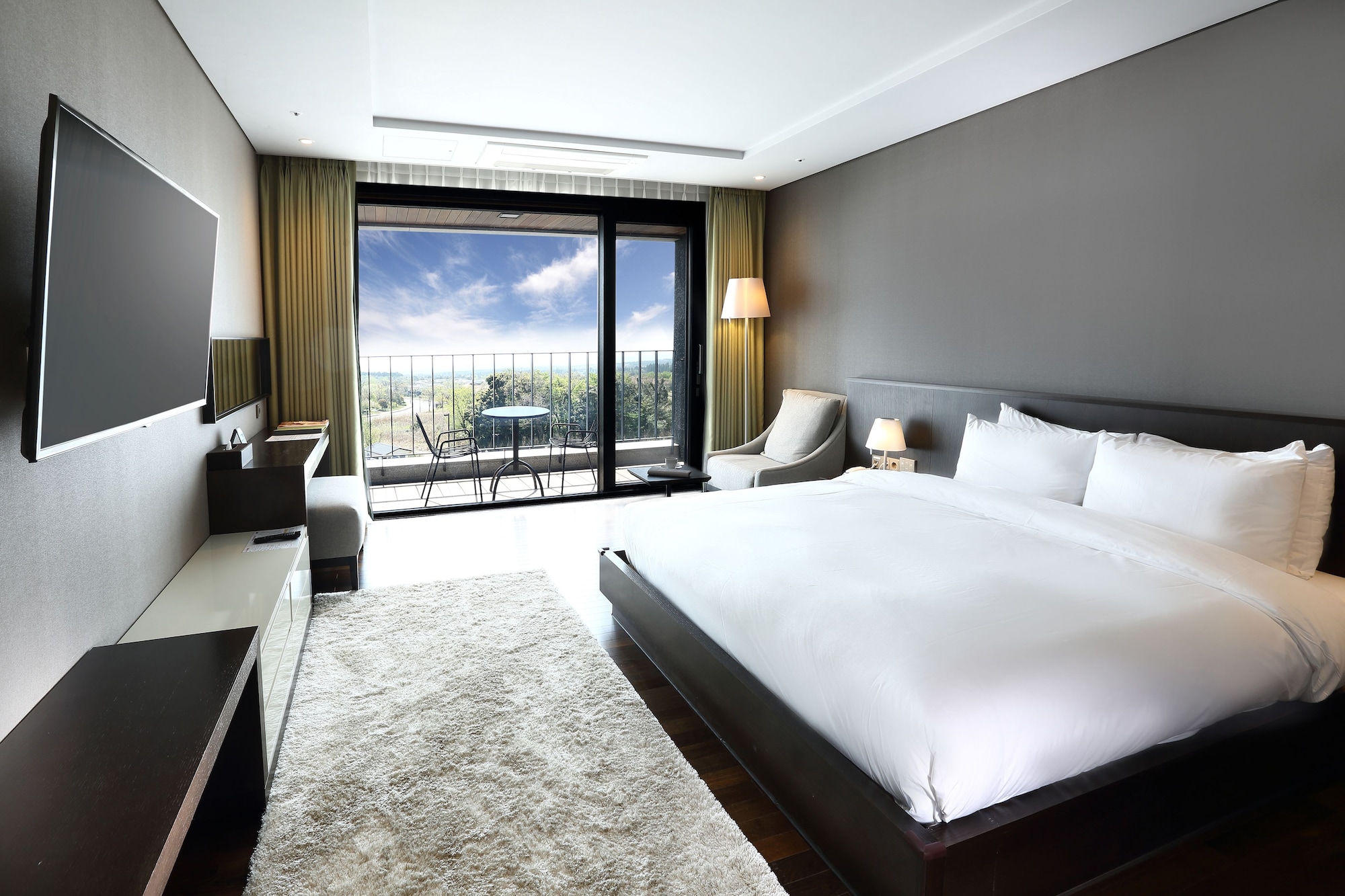Superior, Double Bed, Ocean View, with Pool
