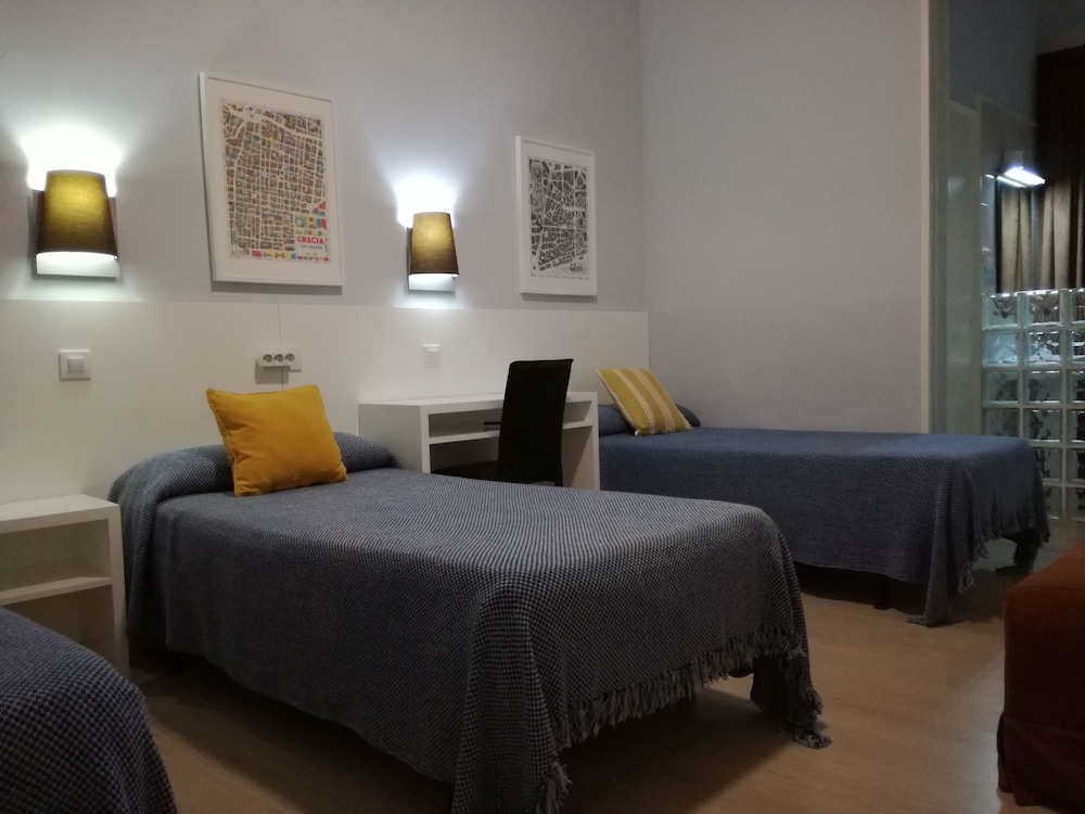 Hostal Lesseps 16/60