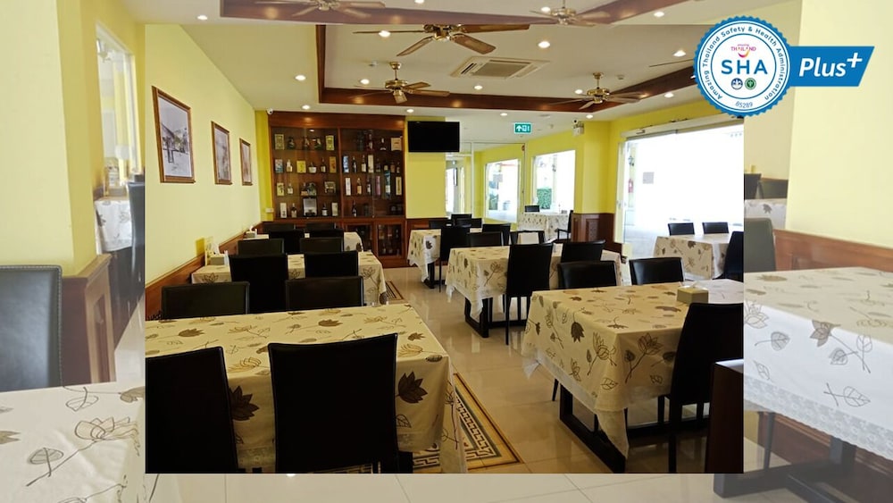 Phuket Chinoinn Hotel 50/65