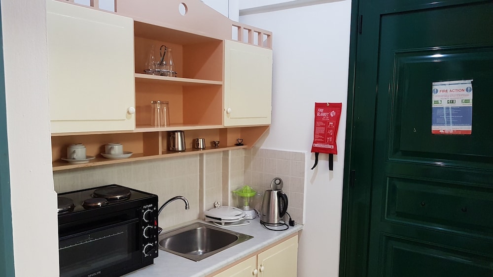 Camari Garden Apartments 20/21