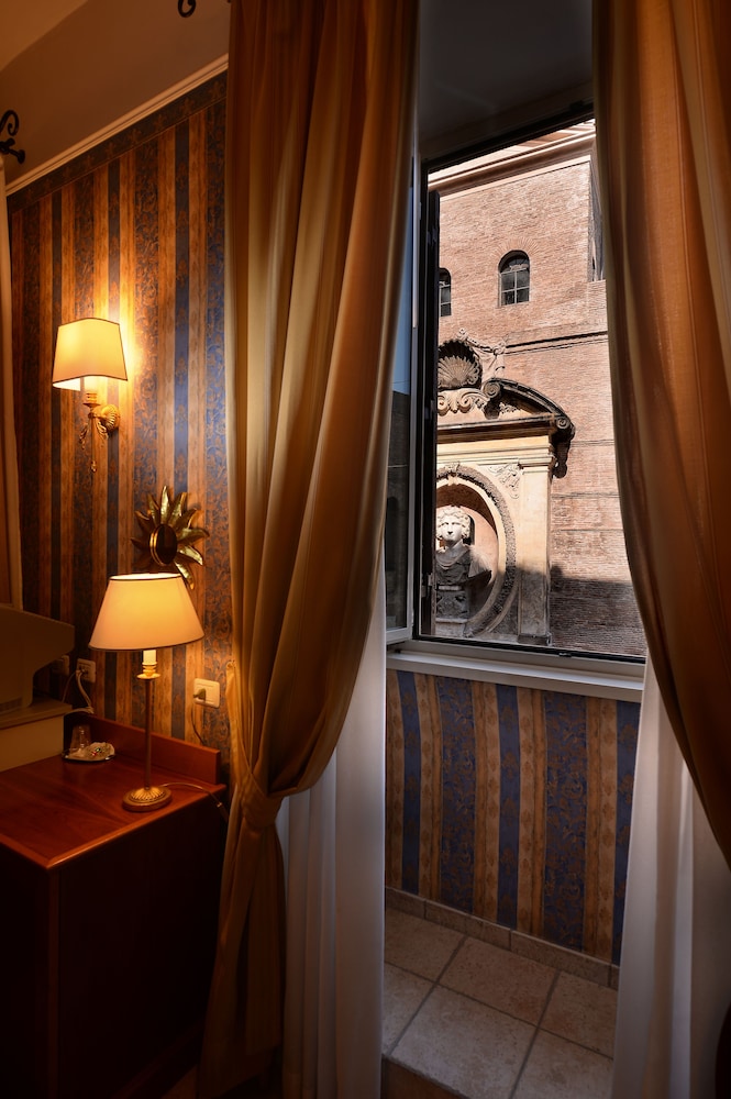 Hotel Golden 32/50