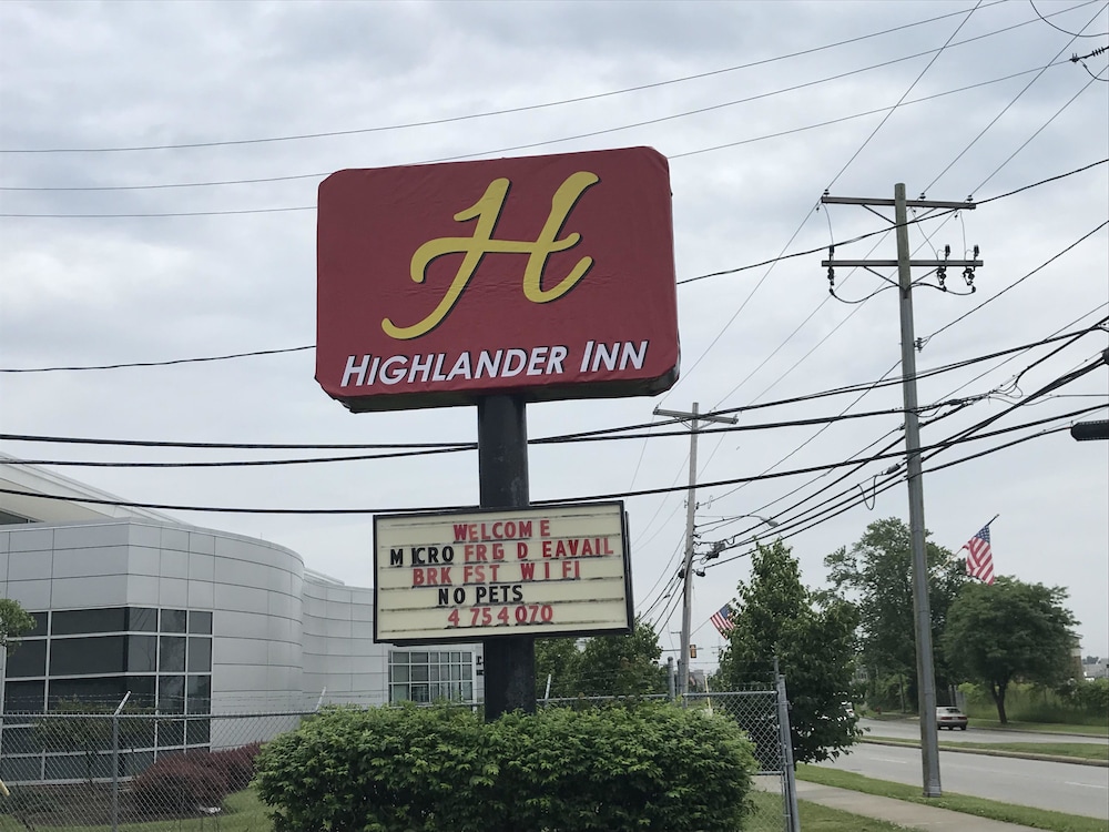 Highlander Inn Cleveland Beachwood Near I-480 in WARRENSVILLE HEIGHTS - OH